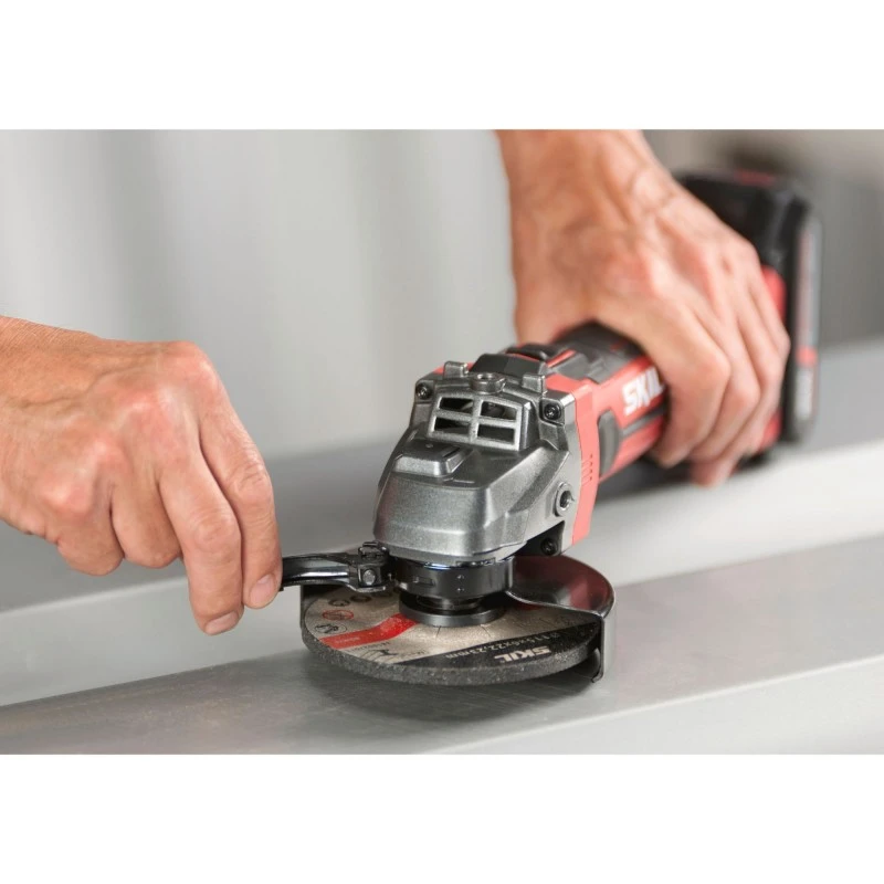 Акумулаторен ъглошлайф SKIL 3920 AB